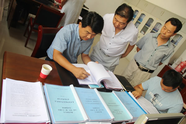 市交通運輸局黨組書記、局長馬潤同志對隴運集團(tuán)公司全面從嚴(yán)治黨及黨風(fēng)廉政建設(shè)進(jìn)行專題調(diào)研